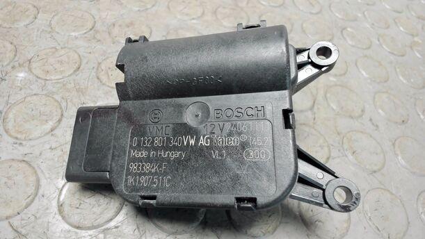 Foto: STELLMOTOR TEMPERATURREGELKLAPPE eines VW Golf Variant 1.6 TDI DPF Ghia