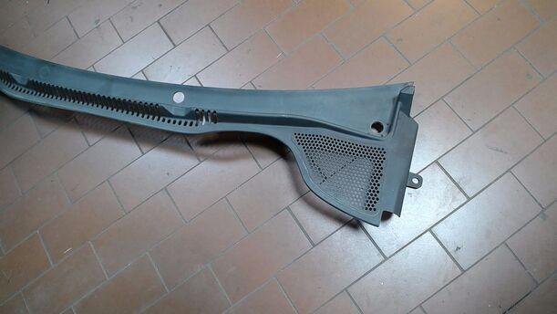 Foto: WINDLAUF/ ABDECKUNG WASSERKASTEN eines Seat Ibiza SC 1.0 Eco TSI S&S Ghia