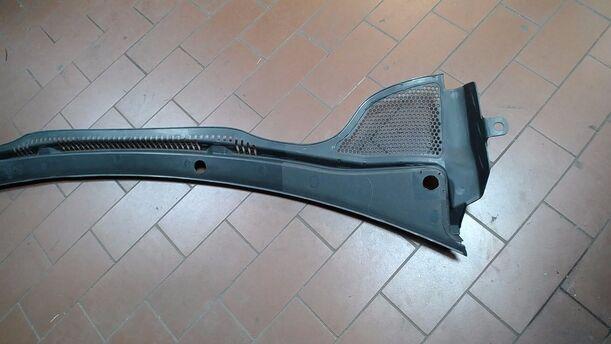 Foto: WINDLAUF/ ABDECKUNG WASSERKASTEN eines Seat Ibiza SC 1.0 Eco TSI S&S Ghia