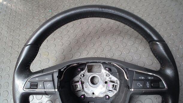 Foto: MULTIFUNKTIONSLENKRAD eines Seat Ibiza SC 1.0 Eco TSI S&S Ghia