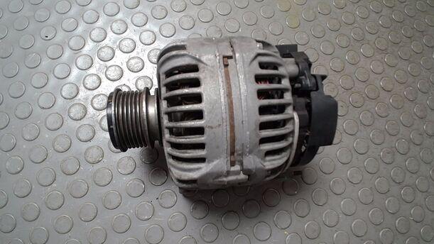 Foto: LICHTMASCHINE ( 140A ) eines VW Golf Variant 1.6 TDI DPF Ghia