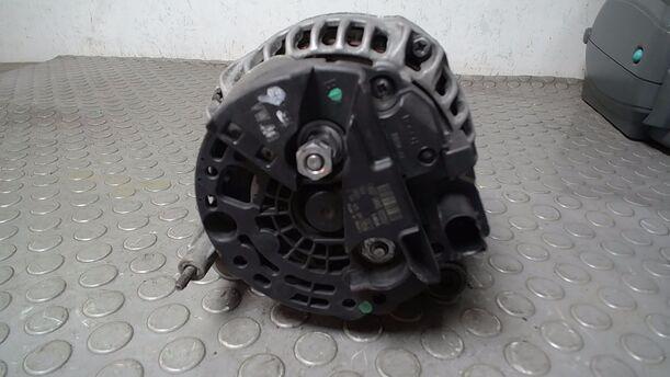 Foto: LICHTMASCHINE ( 140A ) eines VW Golf Variant 1.6 TDI DPF Ghia