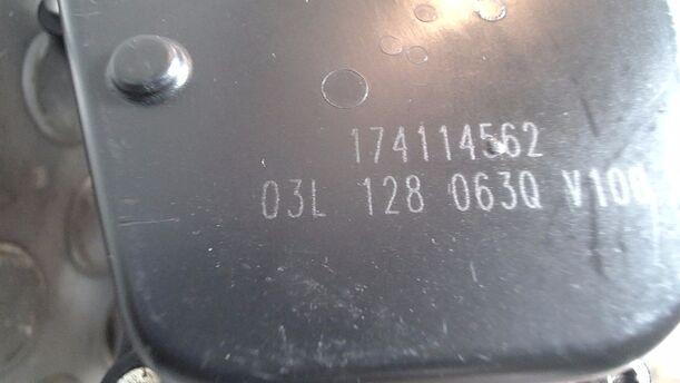 Foto: DROSSELKLAPPENSTUTZEN/ DROSSELKLAPPE eines VW Golf Variant 1.6 TDI DPF Ghia