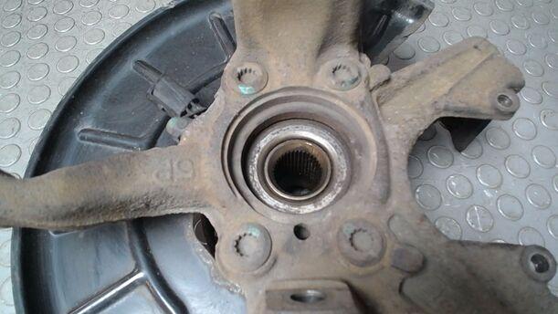 Foto: ACHSSCHENKEL VORN LINKS eines VW Golf Variant 1.6 TDI DPF Ghia