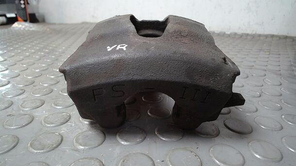 Foto: BREMSSATTEL VORN RECHTS eines VW Golf Variant 1.6 TDI DPF Ghia