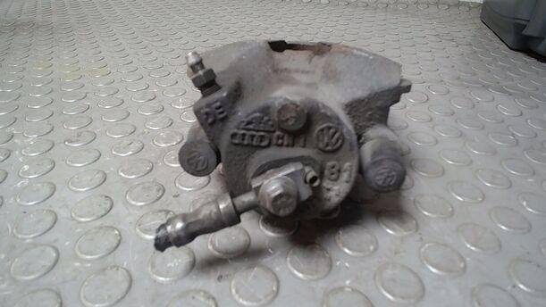 Foto: BREMSSATTEL VORN LINKS eines VW Golf Variant 1.6 TDI DPF Ghia