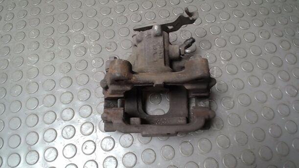 Foto: BREMSSATTEL HINTEN RECHTS ( BOSCH ) eines VW Golf Variant 1.6 TDI DPF GLS