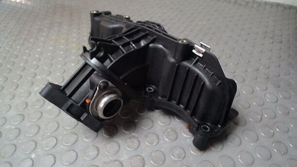 Foto: ANSAUGKRÜMMER CAYC eines VW Golf Variant 1.6 TDI DPF GLS