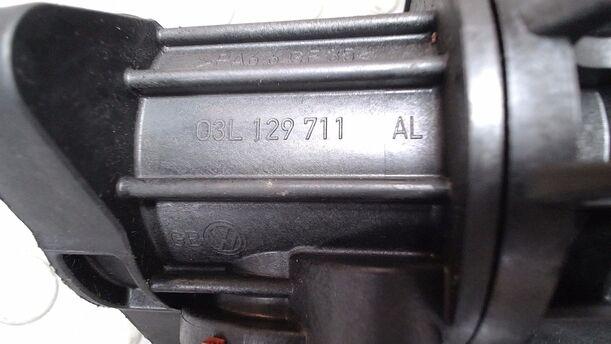 Foto: ANSAUGKRÜMMER CAYC eines VW Golf Variant 1.6 TDI DPF GLS
