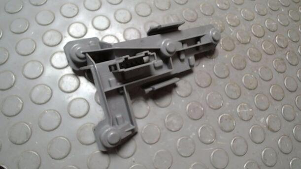 Foto: LAMPENTRÄGER HINTEN LINKS ( VARIANT ) eines VW Golf Variant 1.6 TDI DPF GLS