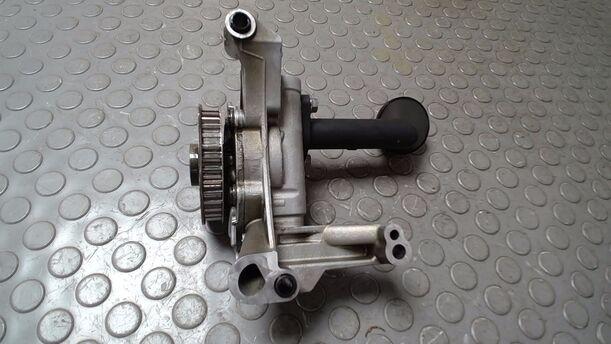 Foto: ÖLPUMPE eines VW Golf Variant 1.6 TDI DPF GLS