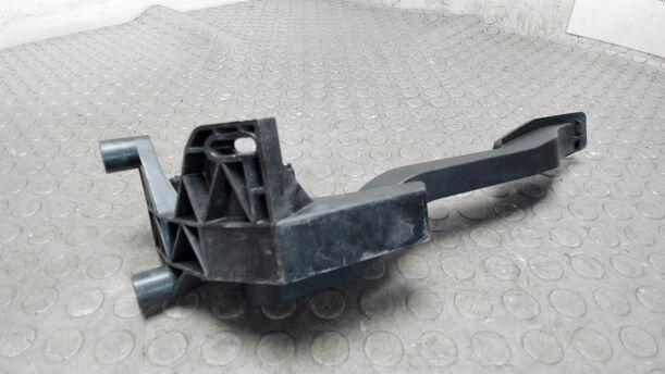 Foto: GASPEDAL ( DIESEL / SCHALTGETRIEBE ) eines Opel Tigra Twin Top 1.3 CDTI GLS