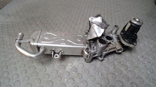 Foto: ABGASKÜHLER eines VW Golf Variant 1.6 TDI DPF GLS