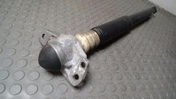 Foto: STOSSDÄMPFER HINTEN ( VARIANT ) eines VW Golf Variant 1.6 TDI DPF GLS