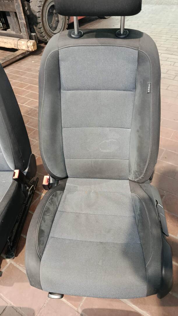 Foto: INNENAUSSTATTUNG eines VW Golf Variant 1.6 TDI DPF GLS