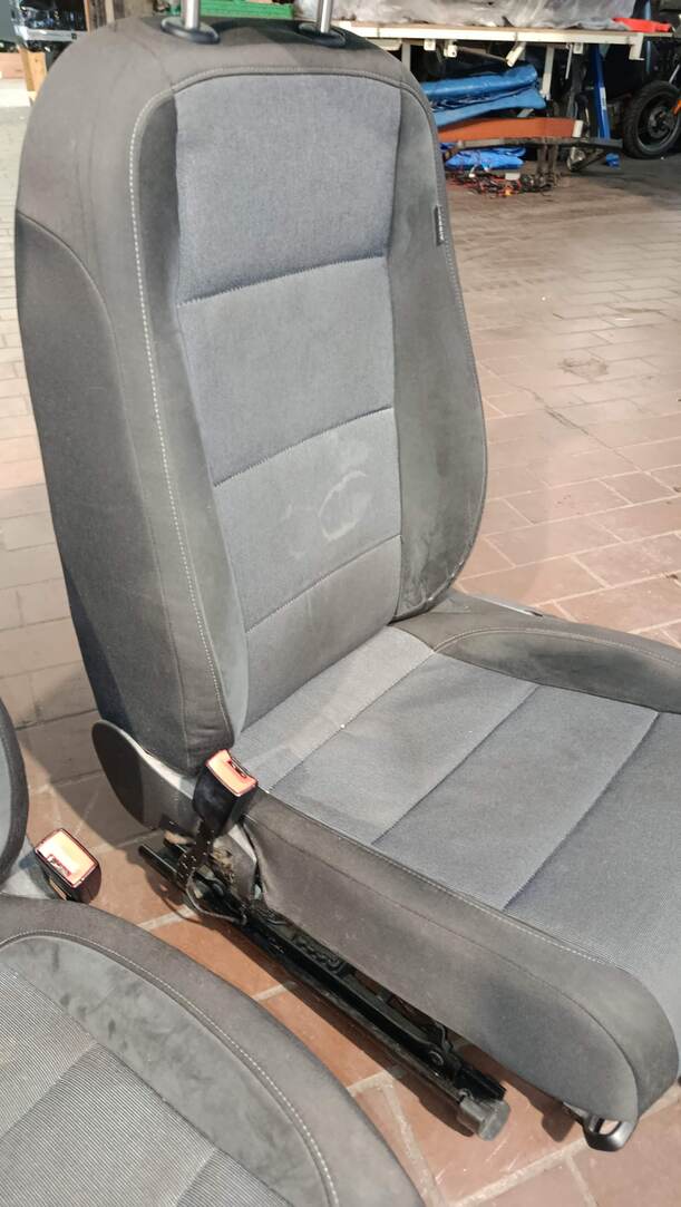 Foto: INNENAUSSTATTUNG eines VW Golf Variant 1.6 TDI DPF GLS