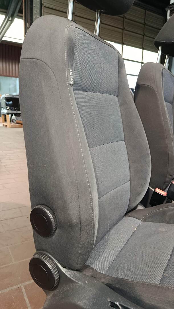 Foto: INNENAUSSTATTUNG eines VW Golf Variant 1.6 TDI DPF GLS