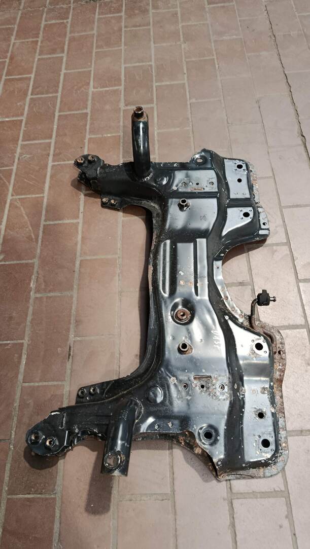 Foto: VORDERACHSTRÄGER eines Fiat Doblo Cargo DPF GLS