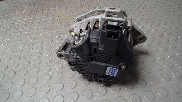 Foto: LICHTMASCHINE ( 90 A ) eines Kia Ceed 1.4 CVVT SW ISG GLS
