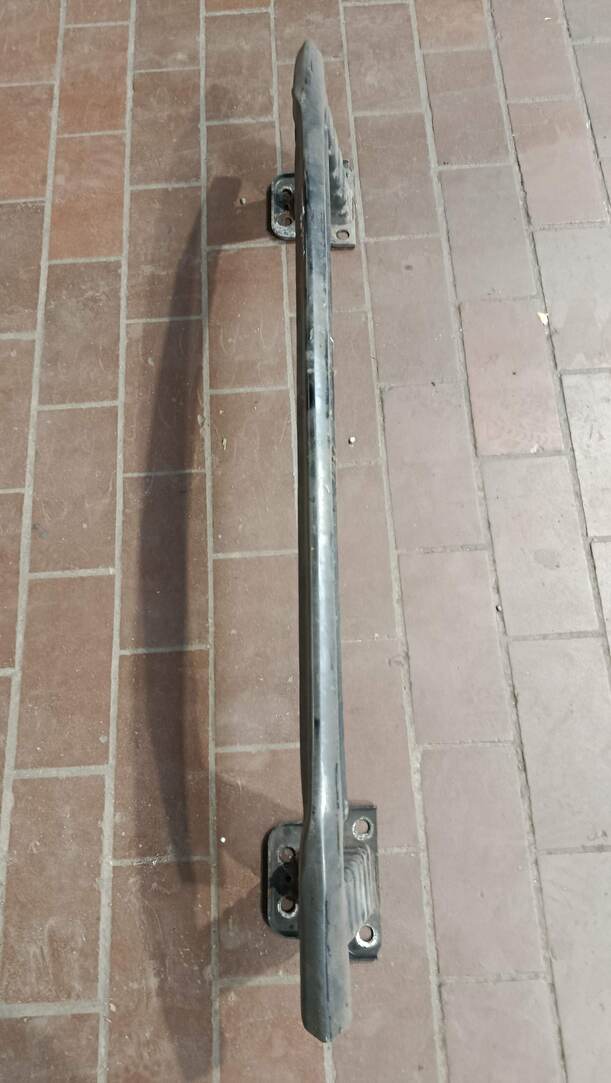Foto: VERSTÄRKUNG VORNE UNTEN eines Fiat Doblo Cargo DPF GLS