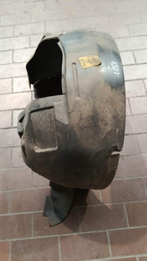 Foto: RADHAUSSCHALE / INNENKOTFLÜGEL LINKS eines Fiat Doblo Cargo DPF GLS
