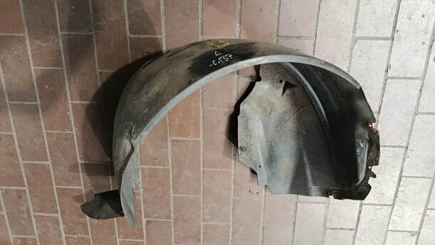 Foto: RADHAUSSCHALE / INNENKOTFLÜGEL LINKS eines Fiat Doblo Cargo DPF GLS