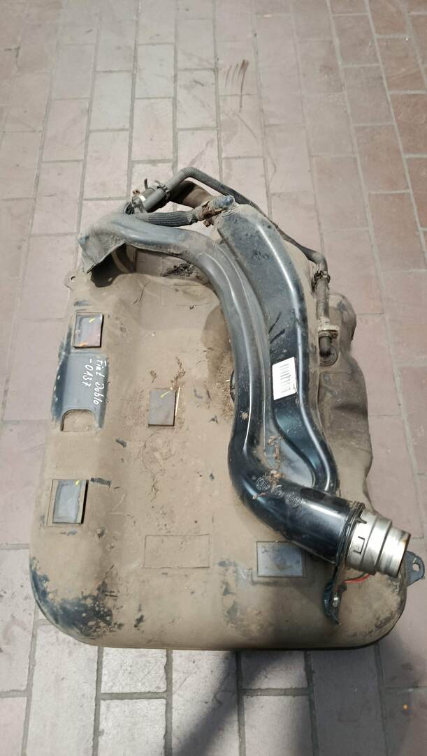 Foto: KRAFTSTOFFTANK ( DIESEL ) eines Fiat Doblo Cargo DPF GLS