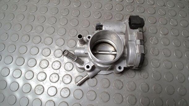 Foto: DROSSELKAPPENSTUTZEN/ DROSSELKLAPPE eines Kia Ceed 1.4 CVVT SW ISG GLS