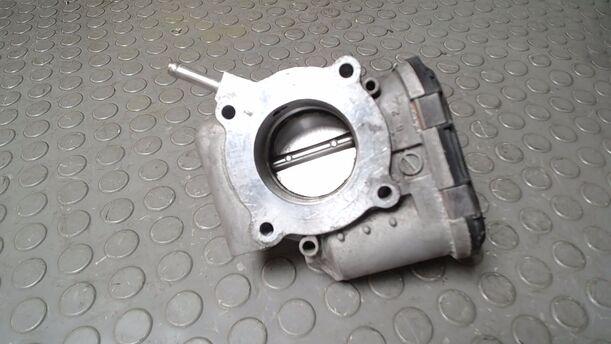 Foto: DROSSELKAPPENSTUTZEN/ DROSSELKLAPPE eines Kia Ceed 1.4 CVVT SW ISG GLS