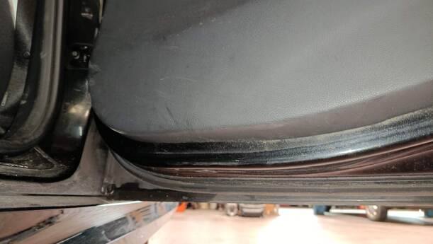 Foto: TÜR HINTEN RECHTS eines BMW 320d DPF Touring Aut. GLS