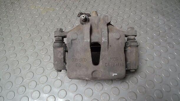 Foto: BREMSSATTEL VORN LINKS eines Kia Ceed 1.4 CVVT SW ISG GLS