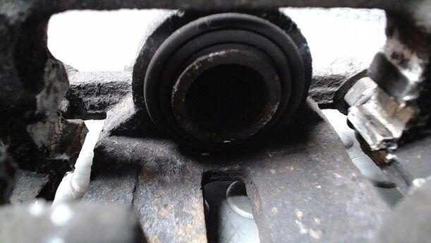 Foto: BREMSSATTEL HINTEN LINKS eines Kia Ceed 1.4 CVVT SW ISG GLS