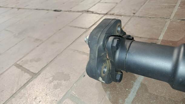 Foto: KARDANWELLE ( AUTOMATIK ) eines BMW 320d DPF Touring Aut. GLS