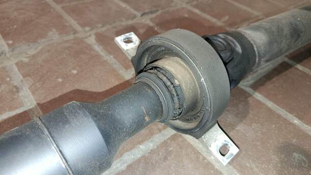 Foto: KARDANWELLE ( AUTOMATIK ) eines BMW 320d DPF Touring Aut. GLS