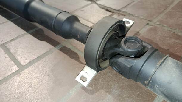 Foto: KARDANWELLE ( AUTOMATIK ) eines BMW 320d DPF Touring Aut. GLS