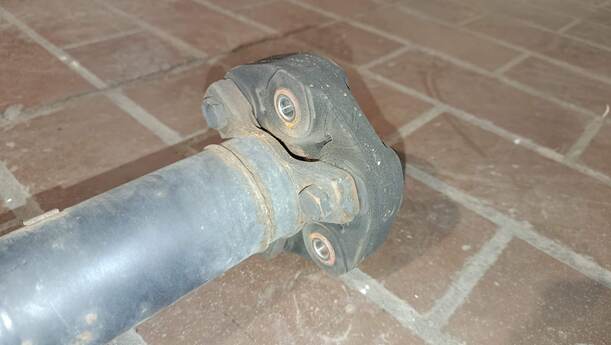 Foto: KARDANWELLE ( AUTOMATIK ) eines BMW 320d DPF Touring Aut. GLS