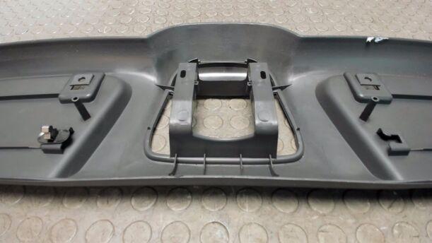 Foto: VERKLEIDUNG / ABDECKUNG HIMMEL VORNE eines Opel Tigra Twin Top 1.3 CDTI GLS