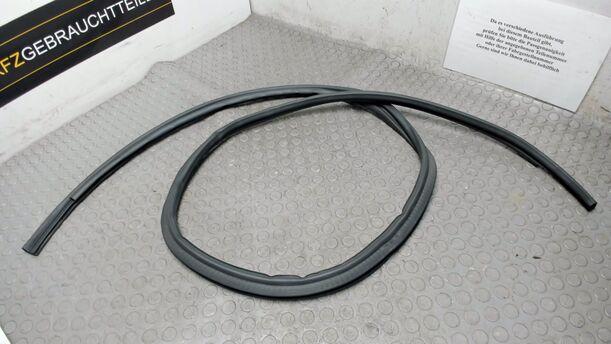 Foto: HECKDECKELDICHTUNG eines Opel Tigra Twin Top 1.3 CDTI GLS