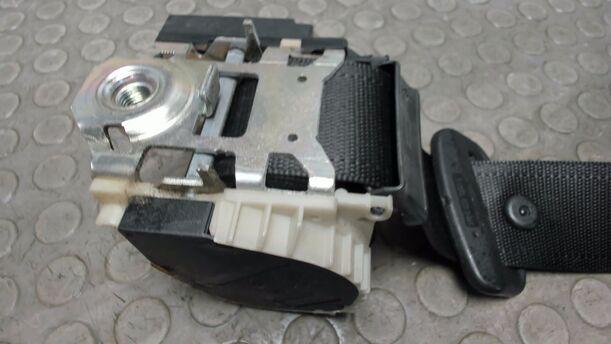 Foto: SICHERHEITSGURT VORNE LINKS eines Opel Tigra Twin Top 1.3 CDTI