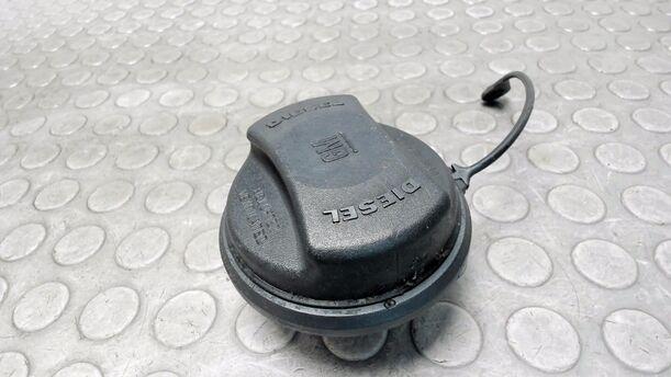 Foto: TANKVERSCHLUSS eines Opel Tigra Twin Top 1.3 CDTI