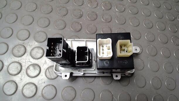 Foto: SCHALTER LEUCHTWEITENVERSTELLUNG eines Kia Ceed 1.4 CVVT SW ISG