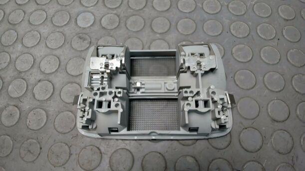 Foto: INNENBELEUCHTUNG eines Opel Tigra Twin Top 1.3 CDTI GLS