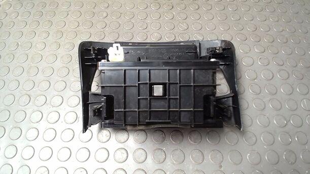 Foto: ASCHENBECHER/ ABLAGEFACH MITTELKONSOLE eines Kia Ceed 1.4 CVVT SW ISG GLS