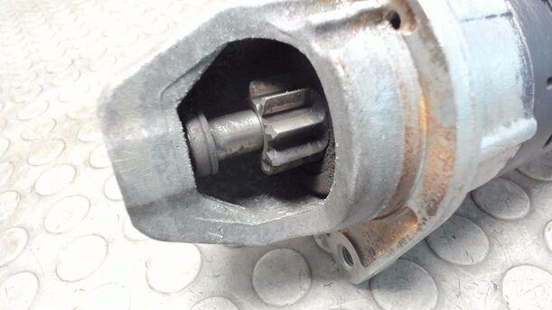 Foto: ANLASSER / STARTER eines Opel Tigra Twin Top 1.3 CDTI GLS