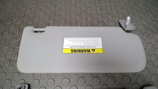 Foto: SONNENBLENDEN eines Kia Ceed 1.4 CVVT SW ISG GLS