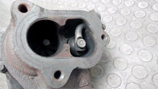 Foto: TURBOLADER eines Opel Tigra Twin Top 1.3 CDTI
