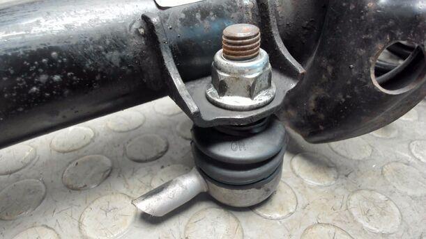 Foto: FEDERBEIN VORNE LINKS eines Opel Tigra Twin Top 1.3 CDTI