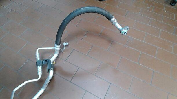 Foto: SCHLAUCH KOMPRESSOR/ KONDENSATOR/ VERDAMPFER eines Kia Ceed 1.4 CVVT SW ISG