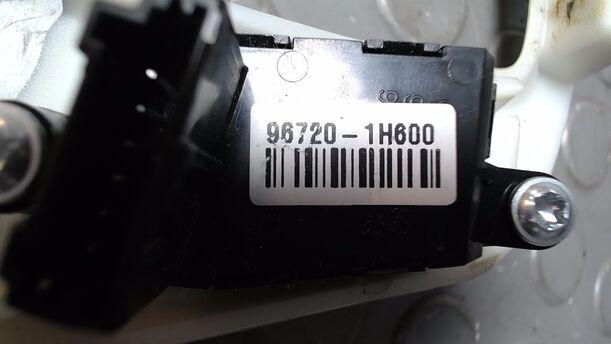Foto: LENKRADABDECKUNG/ SCHALTER TELEFON eines Kia Ceed 1.4 CVVT SW ISG
