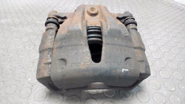 Foto: BREMSSATTEL VORNE LINKS eines Opel Tigra Twin Top 1.3 CDTI